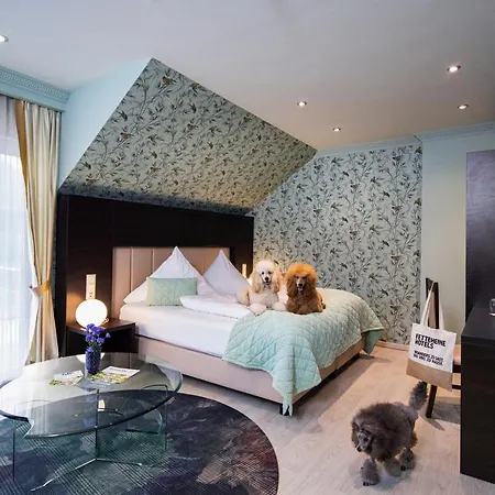 Kristallhotel Fettehenne ليفركوزن