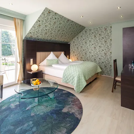 ホテル Kristallhotel Fettehenne レバークーゼン
