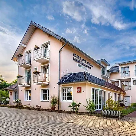 Kristallhotel Fettehenne 3* Leverkusen