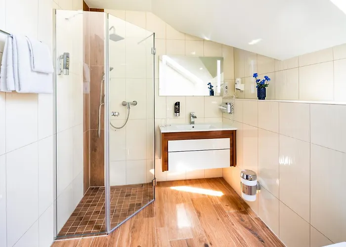 فندق Kristallhotel Fettehenne 3*