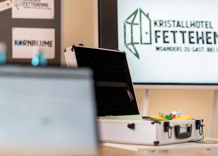 Kristallhotel Fettehenne فندق ليفركوزن