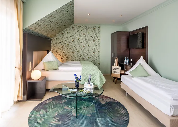 Kristallhotel Fettehenne ليفركوزن