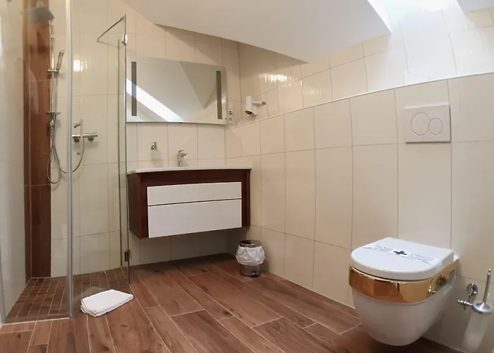 Kristallhotel Fettehenne 3*